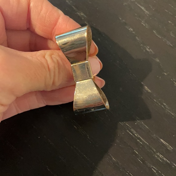 Oversized bow ring - Picture 3 of 5